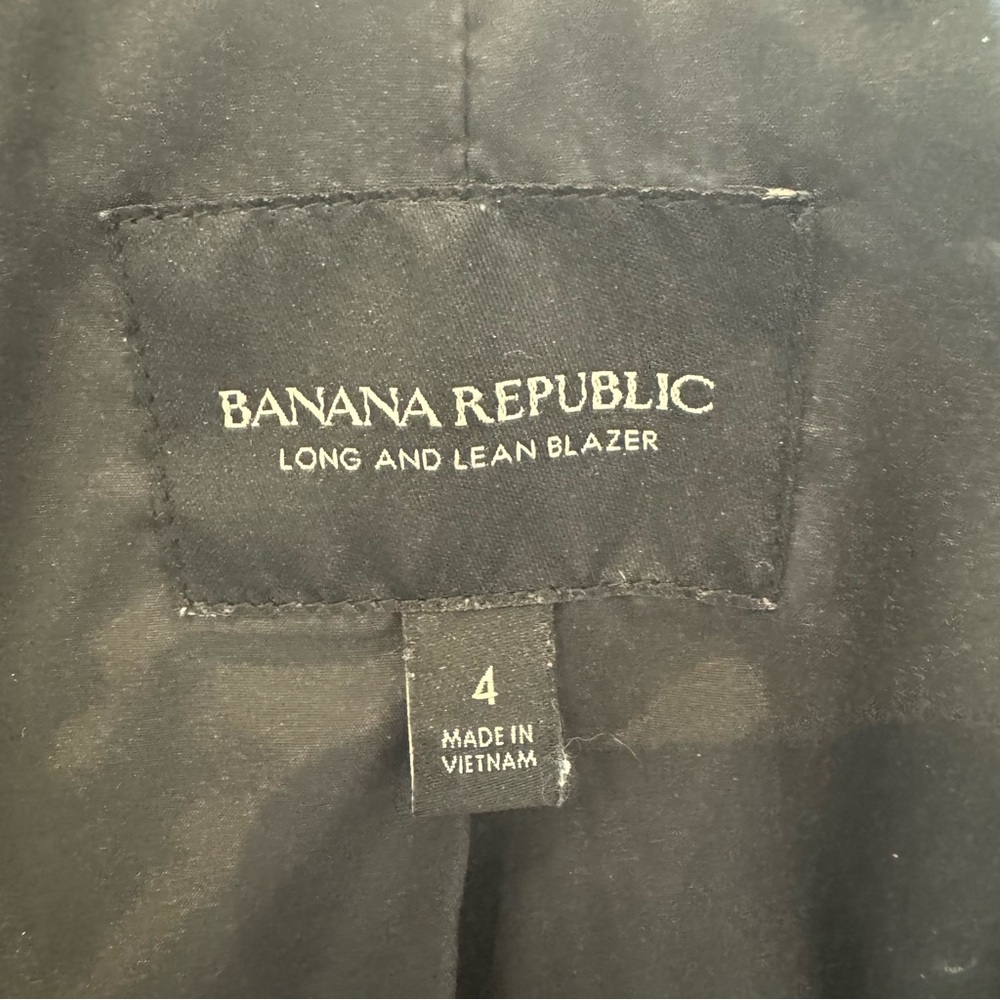 Banana Republic Metallic
Leopard Long Blazer size 4 and matching pants size 2 - Picture 12 of 12